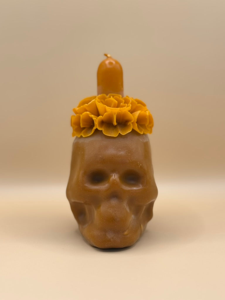 Vela Craneo Chica color Ocre